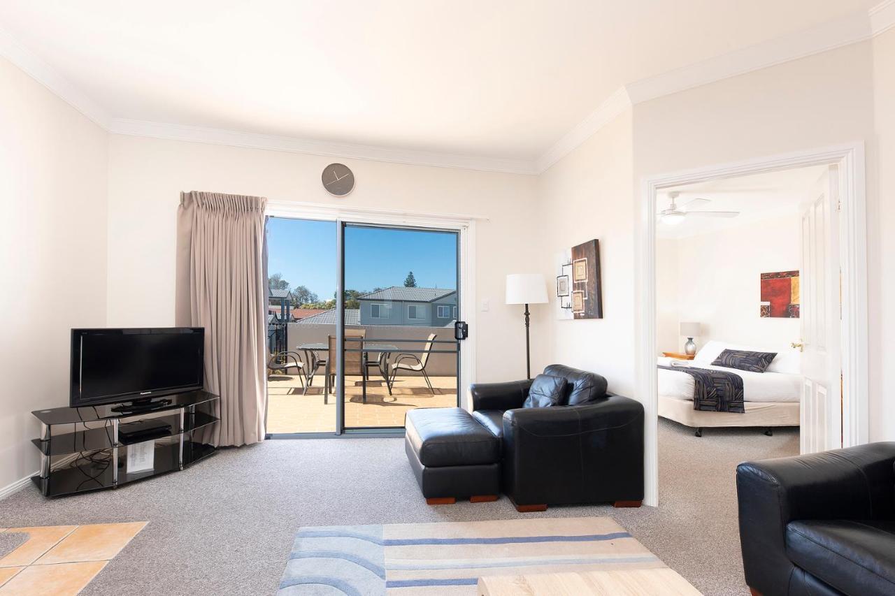 Meridian Beachside Apartments Old Bar Bagian luar foto